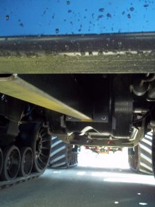 Lakestate Mfg. shows brackets are braced from bracket to axle